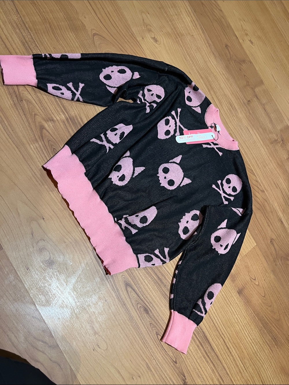 Black & Pink Skull Pattern Sweater S cat kitty cross bones skulls nwt